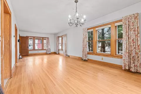23 E Maple Ave, Roselle, IL 60172 photo 11