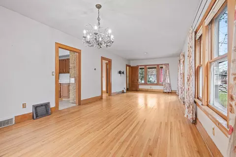 23 E Maple Ave, Roselle, IL 60172 photo 12