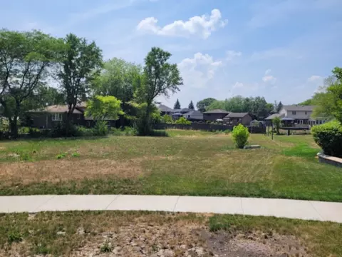 9724 S Meryton Ct, Palos Hills, IL 60465