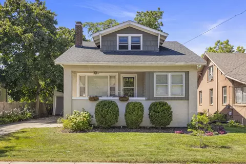 Exterior - 614 S West St, Wheaton, IL 60187 photo 1 of 9