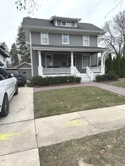 5 S Columbia St, Naperville, IL 60540