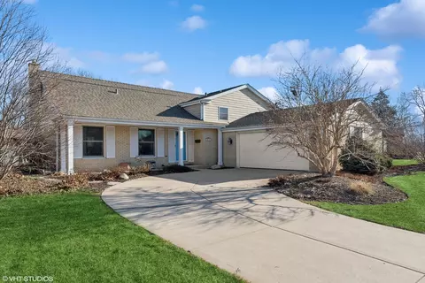 2635 N Prindle Ave, Arlington Heights, IL 60004