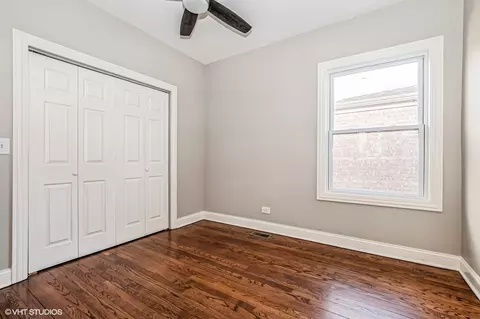 8446 S Oglesby Ave, Chicago, IL 60617 photo 4