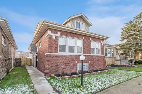 8446 S Oglesby Ave, Chicago, IL 60617