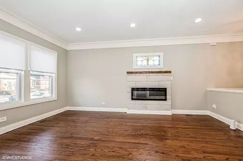 8446 S Oglesby Ave, Chicago, IL 60617 photo 3