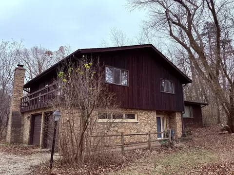 28481 High View Rd, Mchenry, IL 60051