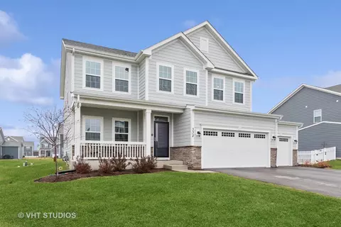 332 Gillett St, Sugar Grove, IL 60554