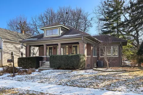 329 W Main St, Cary, IL 60013