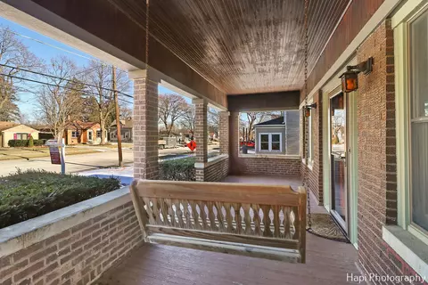 329 W Main St, Cary, IL 60013 photo 2