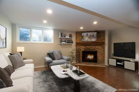 1663 N Vine St, Chicago, IL 60614 photo 24