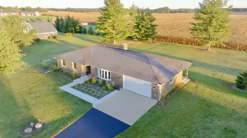 17018 Streit Rd, Harvard, IL 60033