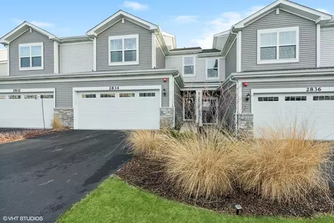 2834 Kessler Dr, Mundelein, IL 60060