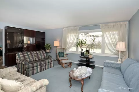385 Grandview Ct, Algonquin, IL 60102 photo 5