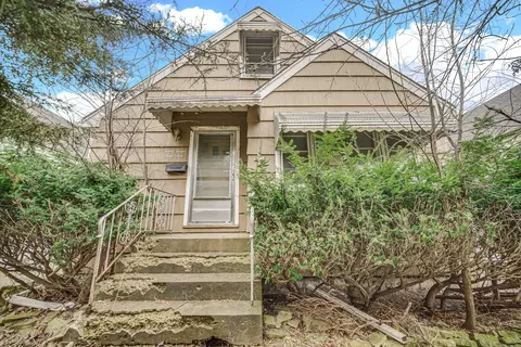 2733 Indian Boundary Rd, River Grove, IL 60171