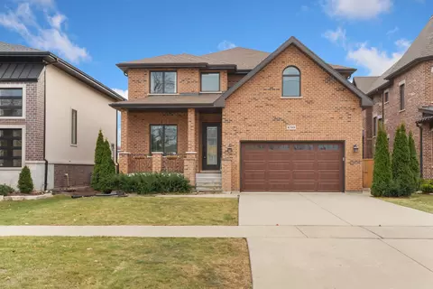 8709 W Sunset Rd, Niles, IL 60714