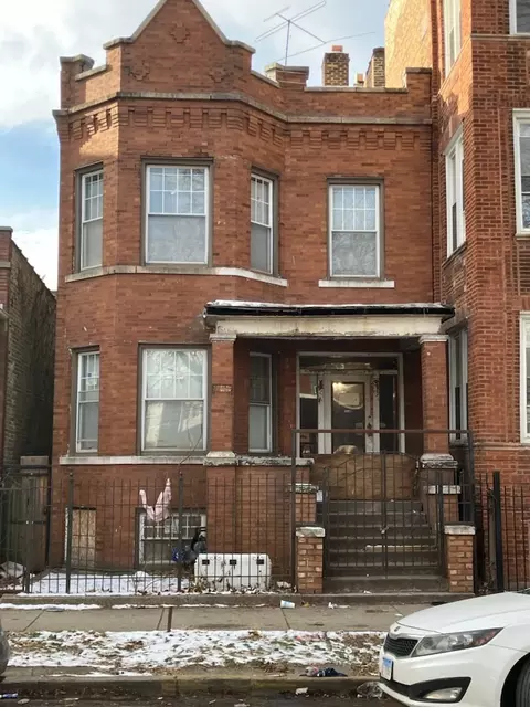 928 N Hamlin Ave, Chicago, IL 60651