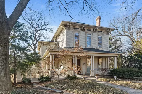 1326 Asbury Ave, Evanston, IL 60201