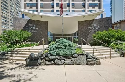 6147 N Sheridan Rd #5A, Chicago, IL 60660