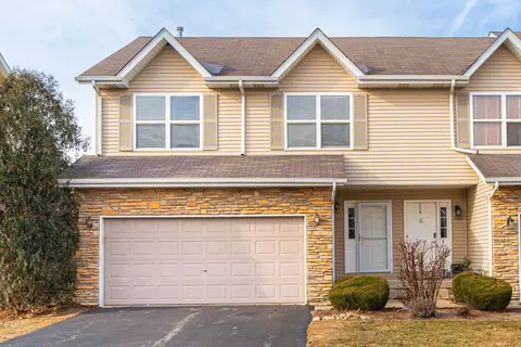1161 Alexandria Dr, Sycamore, IL 60178