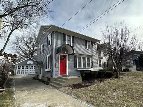 16 N Mallory Ave, Batavia, IL 60510