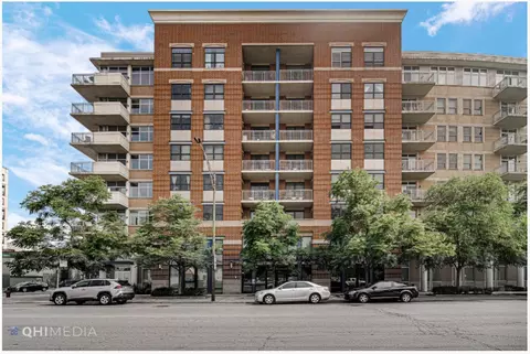511 W Division St #304, Chicago, IL 60610
