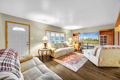 Living - 6748 S 77th Ave, Bridgeview, IL 60455 photo 1 of 2