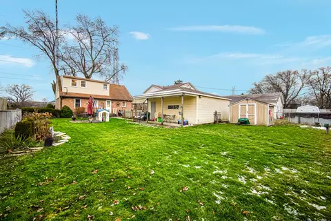 Exterior - 6748 S 77th Ave, Bridgeview, IL 60455 photo 2 of 3