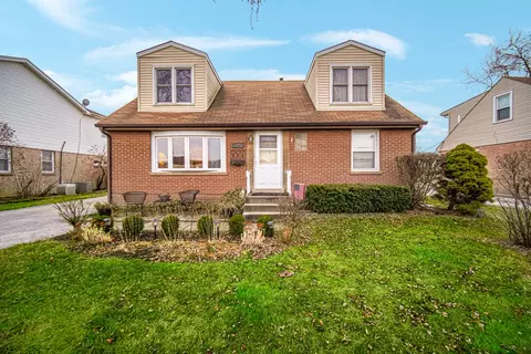 6748 S 77th Ave, Bridgeview, IL 60455
