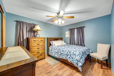 Bedroom - 6748 S 77th Ave, Bridgeview, IL 60455 photo 1 of 3