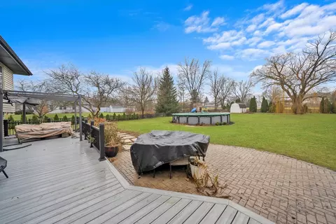 Exterior - 100 Cheviot Dr, Bartlett, IL 60103 photo 6 of 7