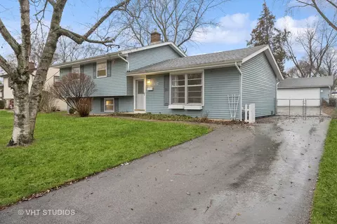 Exterior - 117 W Bailey Rd, Naperville, IL 60565 photo 3 of 3