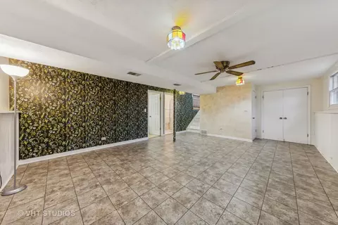 Living - 117 W Bailey Rd, Naperville, IL 60565 photo 4 of 4