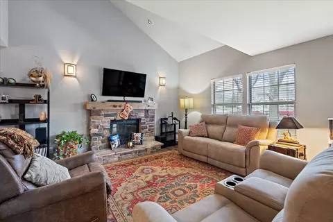 3006 Anton Dr, Aurora, IL 60504 photo 6