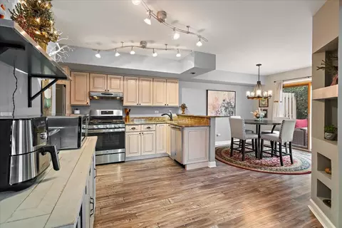3006 Anton Dr, Aurora, IL 60504 photo 8