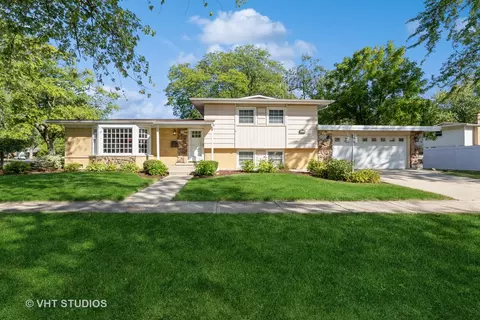 817 W Terrace Dr, Glenwood, IL 60425