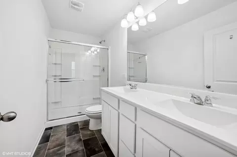 Bath - 3822 Currant Ln, Elgin, IL 60124 photo 1 of 2