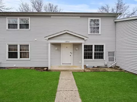 1393 S Glen Cir #A, Aurora, IL 60506