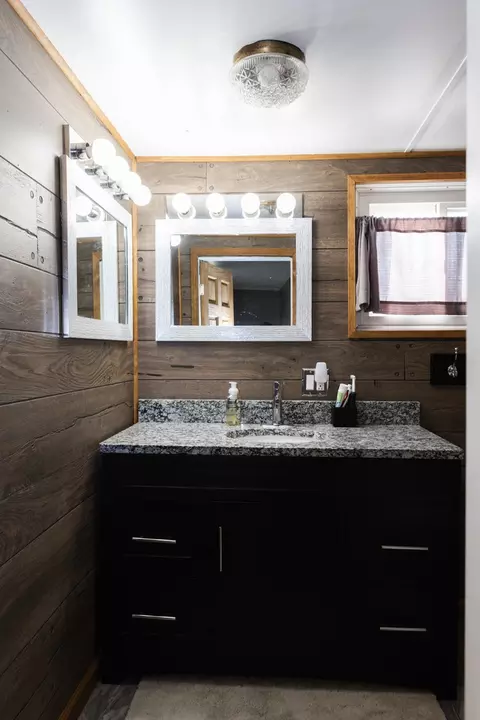 Bath - 504 E 2nd St, Rock Falls, IL 61071 photo 3 of 4