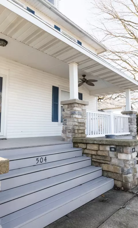 Exterior - 504 E 2nd St, Rock Falls, IL 61071 photo 4 of 11