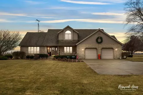 10684 E 7000n Rd, Grant Park, IL 60940