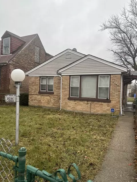 9606 S Perry Ave, Chicago, IL 60628