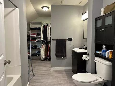 Bath - 412 E Wall St, Morrison, IL 61270 photo 2 of 2