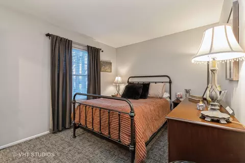 Bedroom - 42 Forest Ln, Cary, IL 60013 photo 2 of 3