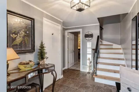 Entry Way - 42 Forest Ln, Cary, IL 60013 photo 2 of 3