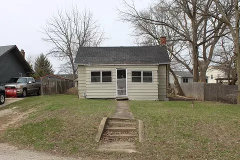 Other - 137 Park Rd, Lakemoor, IL 60051 photo 1 of 7