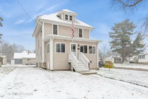 631 N 7th St, Dekalb, IL 60115