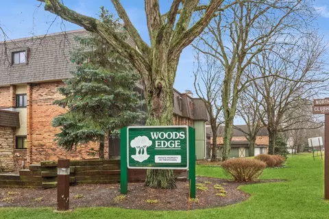 11136 N West Rd #B, Palos Hills, IL 60465