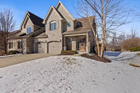 9808 Folkers Dr, Frankfort, IL 60423