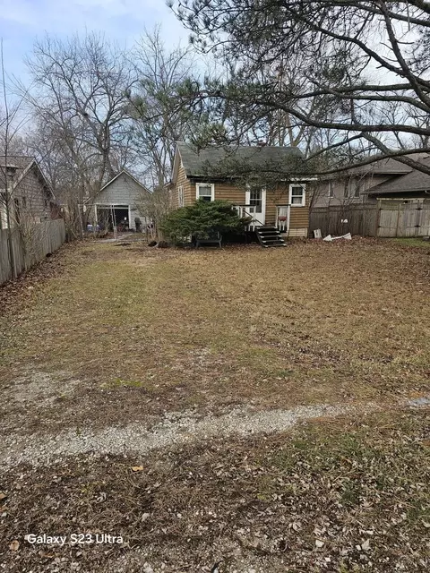 29 W334 James Ave, West Chicago, IL 60185