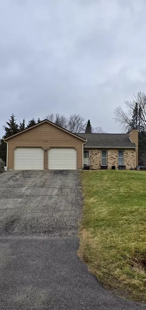 1504 Sudeenew Dr, Johnsburg, IL 60051 photo 6